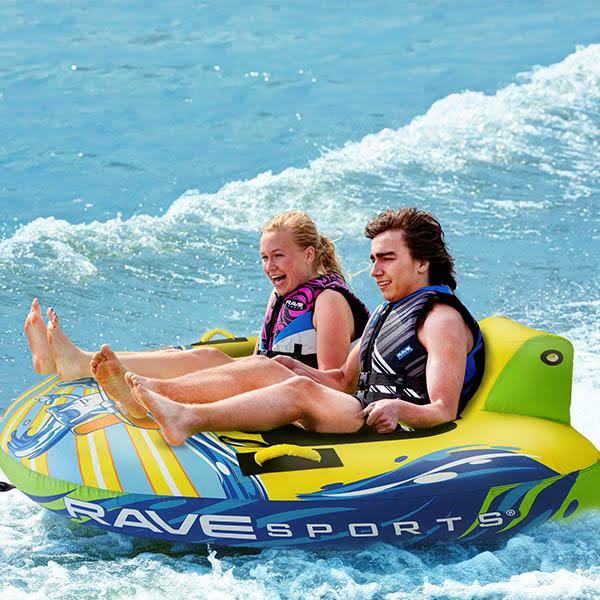 Escape Pontoon Towable Q560