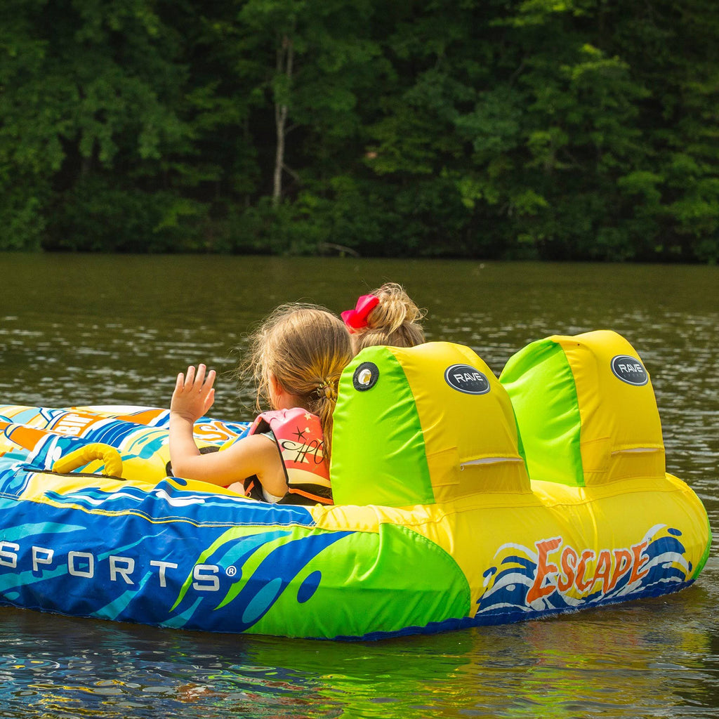 Escape Pontoon Towable Q560
