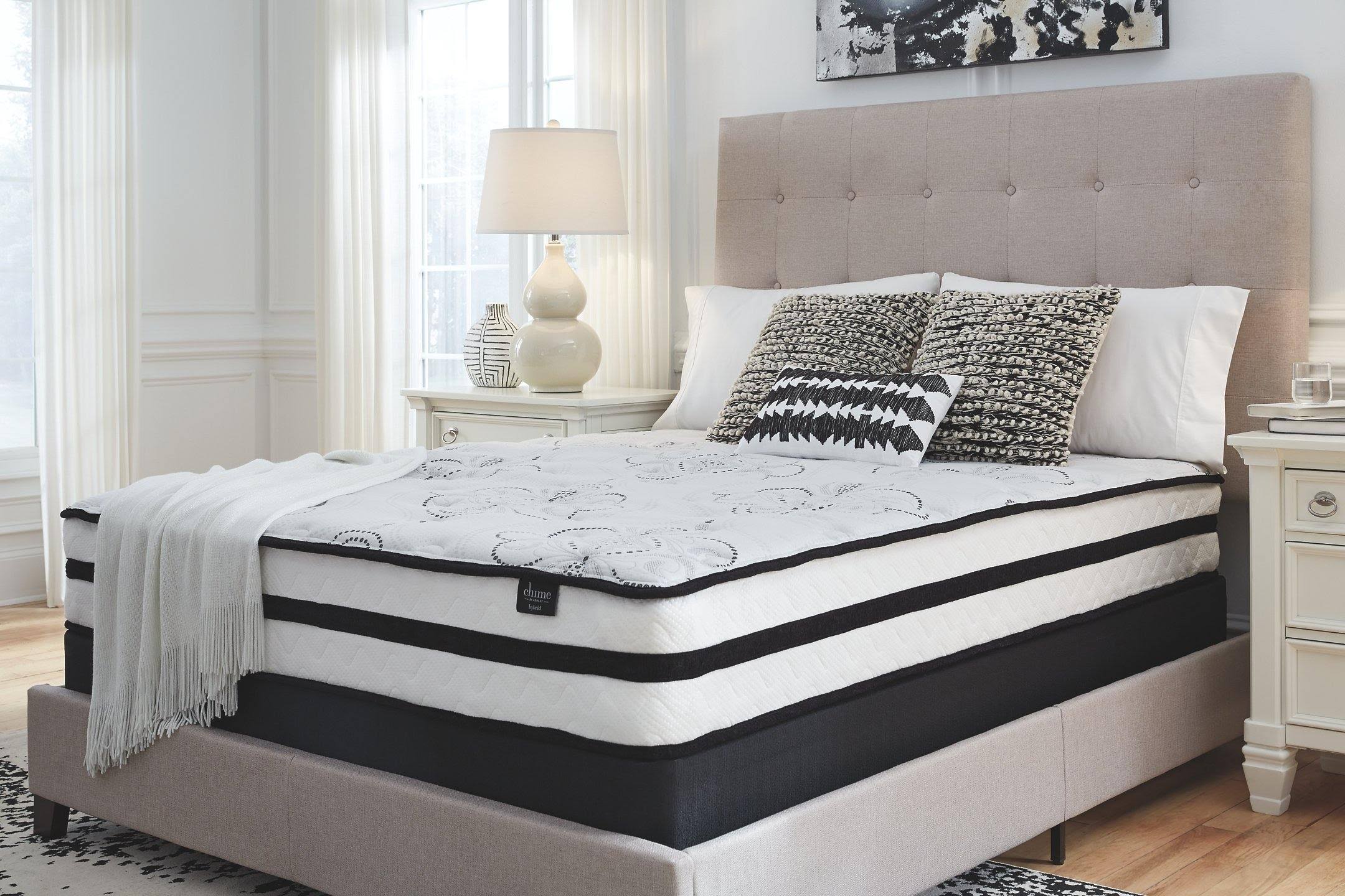 King Hybrid Mattress C93564