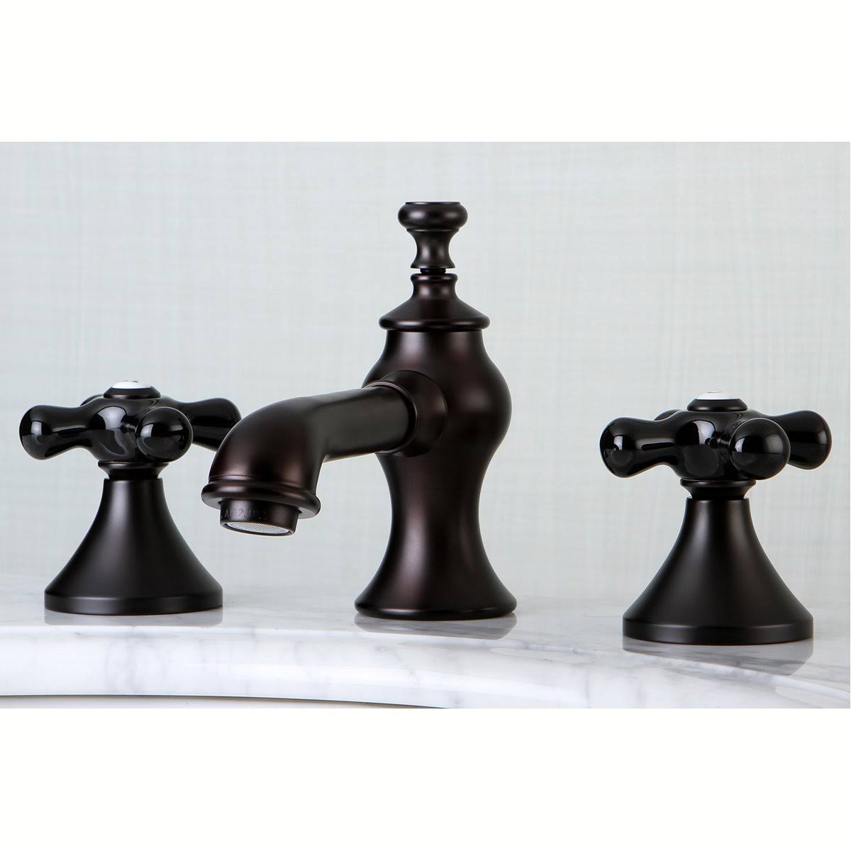 Polished Brass Widespread Bathroom Faucet A731625