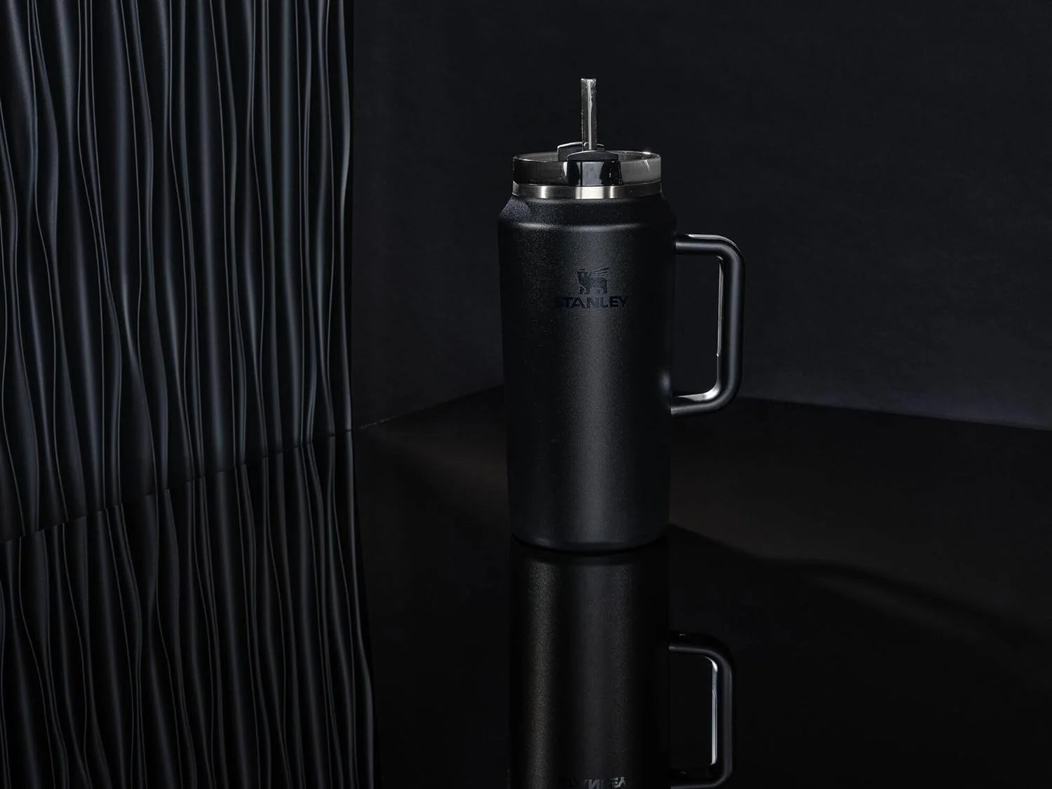 64 oz. FlowState Tumbler N72102