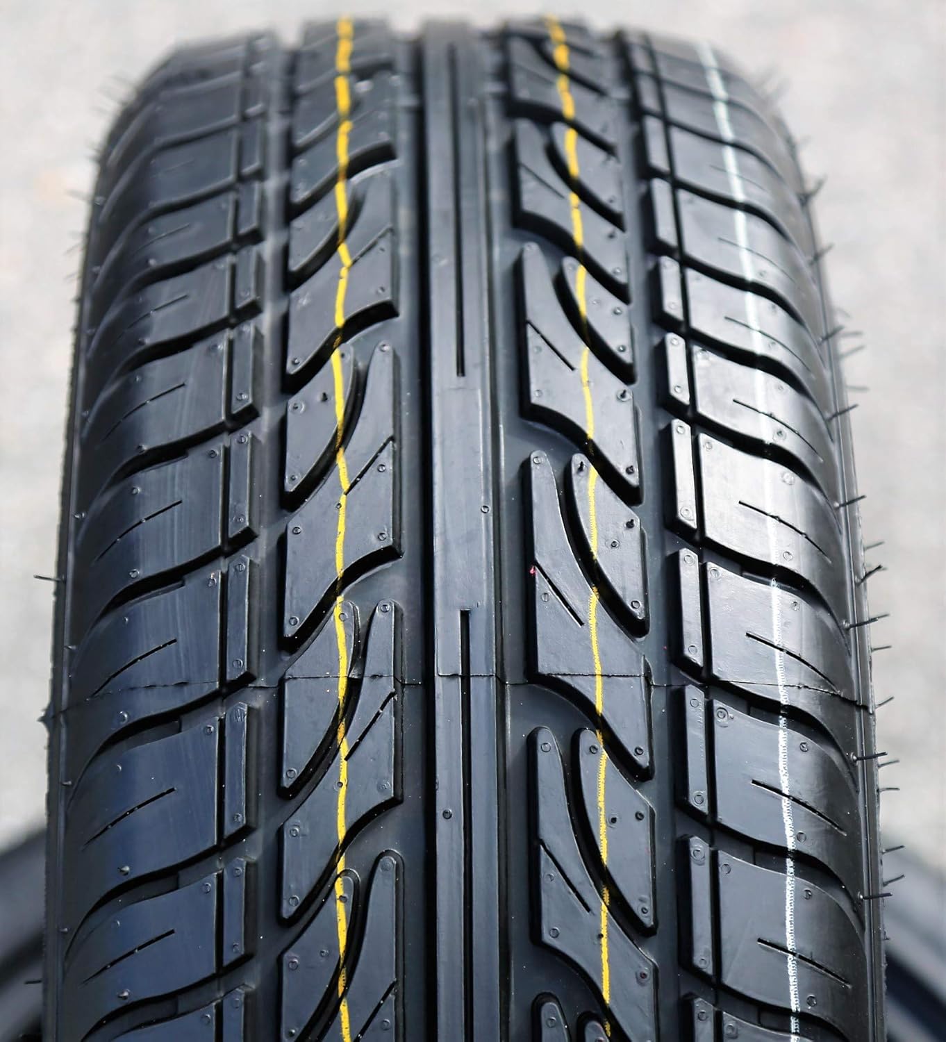 235/35R19 High Performance Radial Tire N67623