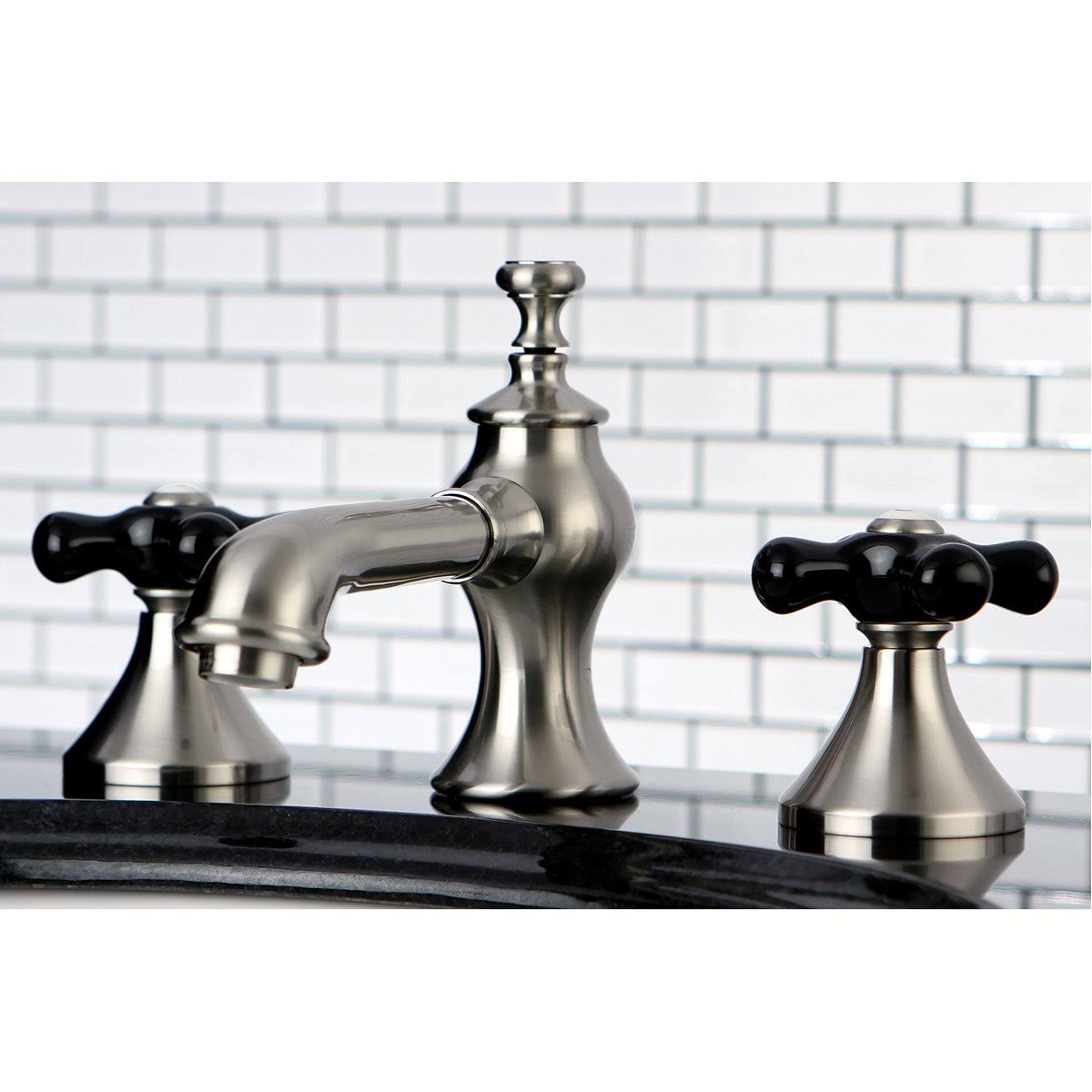 Polished Brass Widespread Bathroom Faucet A731625